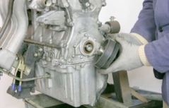 Montaggio - Smontaggio - Puleggia Albero Motore Piaggio Porter