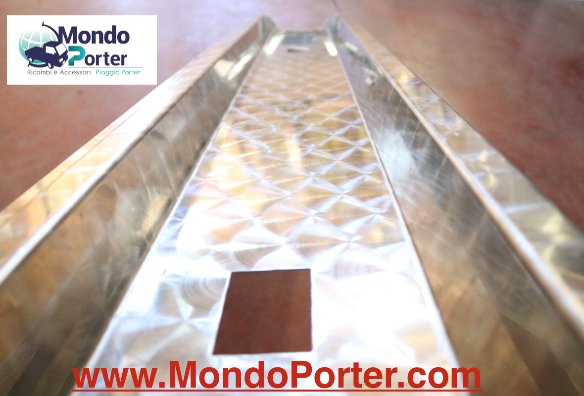 Paraurti Posteriore in Acciaio Inox  Piaggio Porter - Mondo Porter